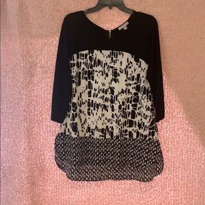 Women’s Black and White Blouse